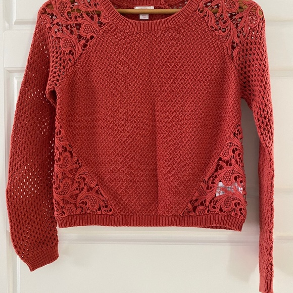 Beige and orange sweaters - Picture 3 of 4